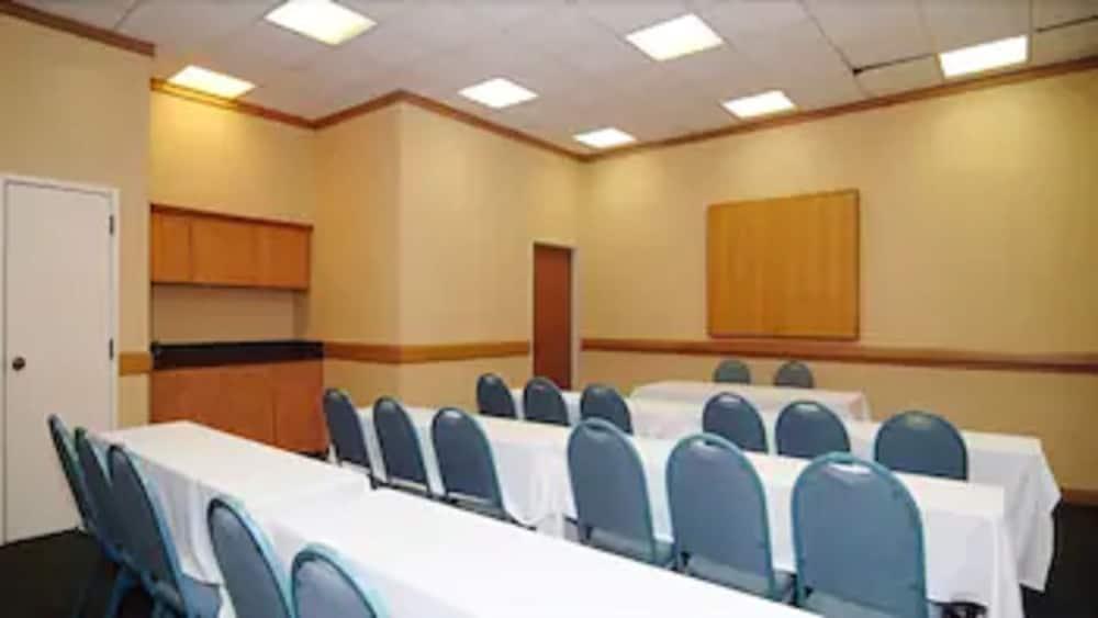 אלבוקרקי Pan American Inn And Suites מראה חיצוני תמונה