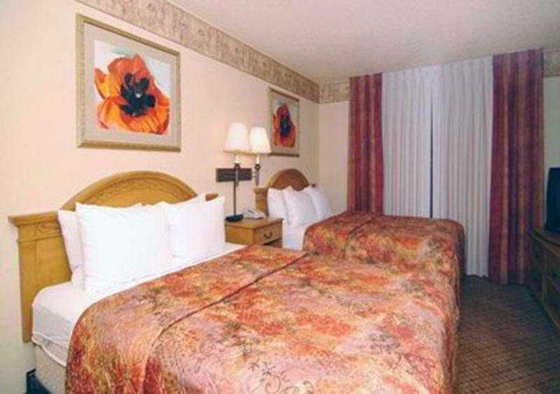 אלבוקרקי Pan American Inn And Suites מראה חיצוני תמונה