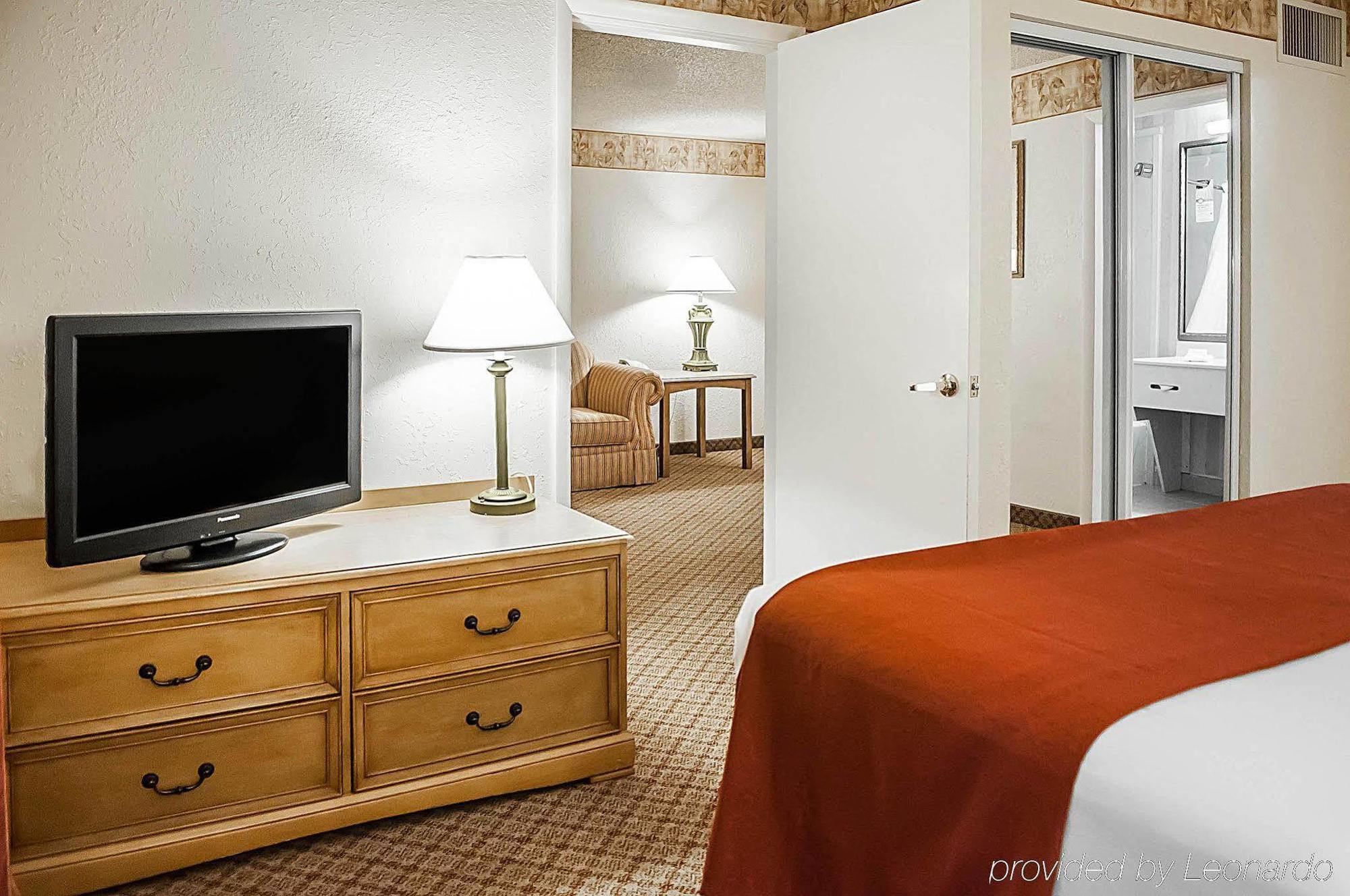 אלבוקרקי Pan American Inn And Suites מראה חיצוני תמונה