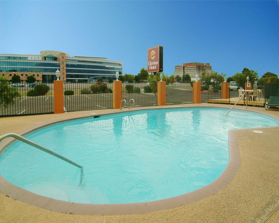 אלבוקרקי Pan American Inn And Suites מראה חיצוני תמונה